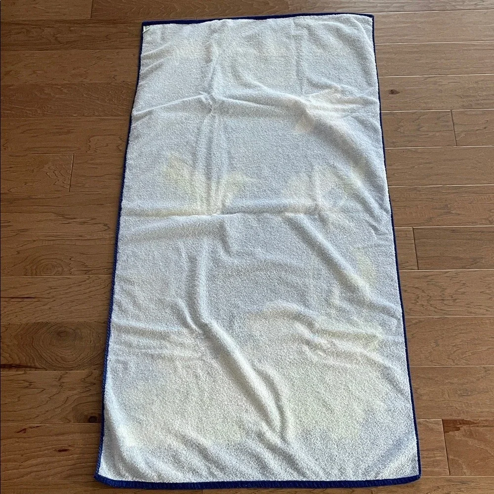 National Wildlife‎ Federation Floral Hummingbird Bath Beach Towel